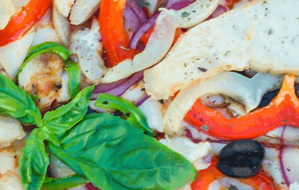 ZAŠTO JE RUKOLA ZDRAVA : Ukusan dodatak salatama koji obiluje <span style='color:red;'><b>vitamini</b></span>ma